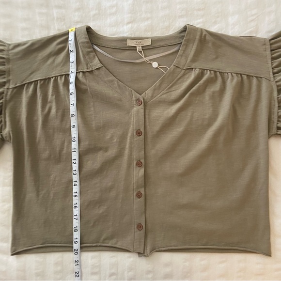 Chelsea & Violet Green Oversized Boho Bell Sleeved Top - Picture 13 of 13